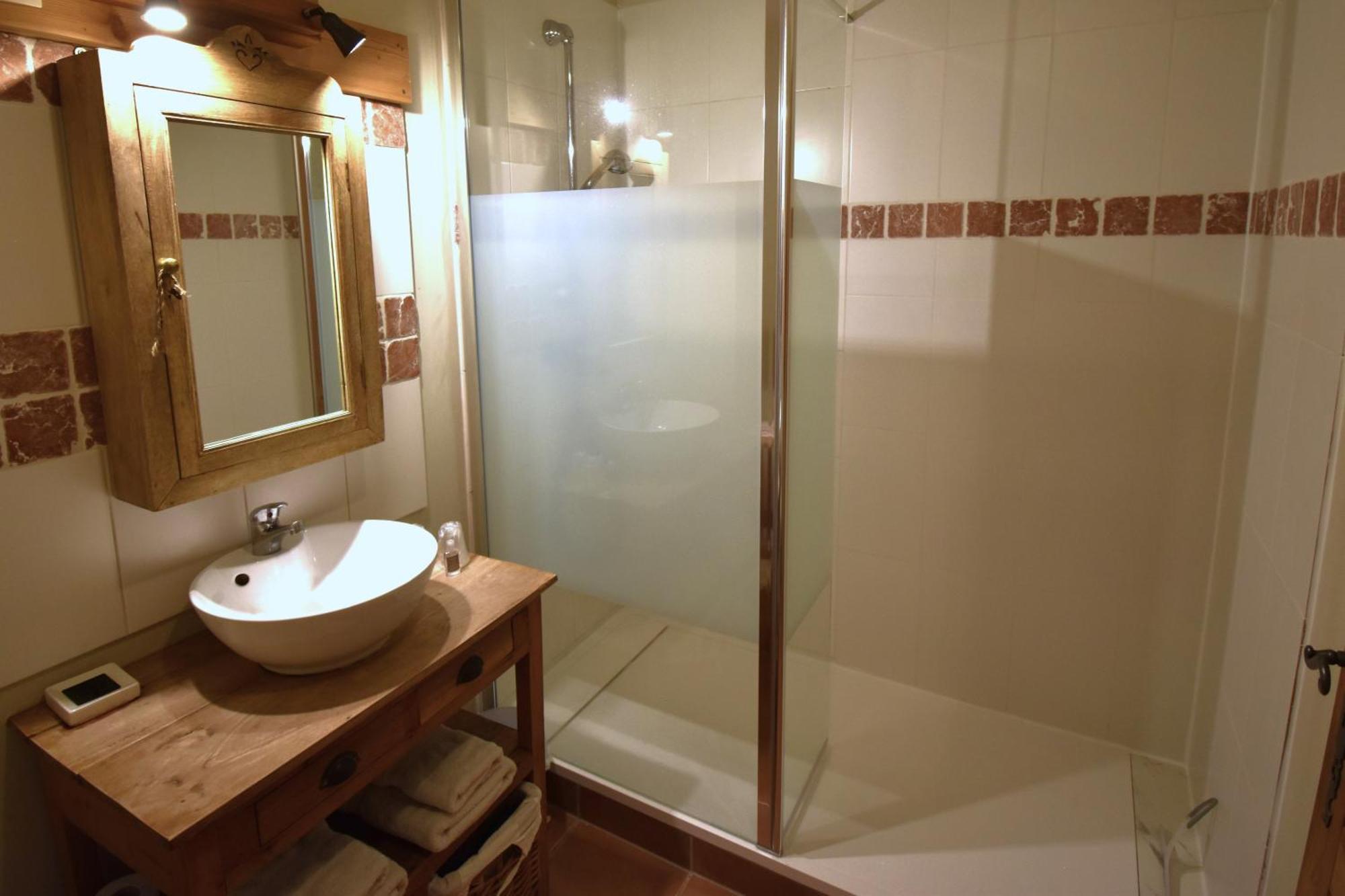 La Cle Des Bois Bed & Breakfast Le Bourg-d'Oisans Bagian luar foto